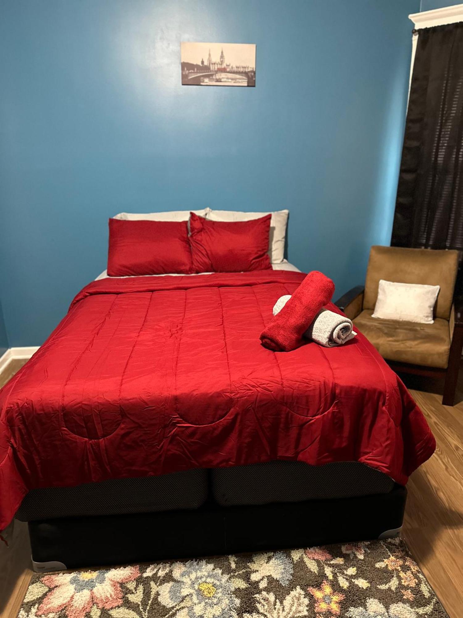Fidelia Garnet Room, Queen Bed Minutes From Newark Liberty International Airport And Newark Penn Station Extérieur photo